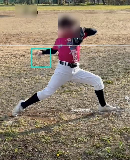 Vol.1:体が回りはじめる局面で、投げる手がまだ肩より下にあるフォーム